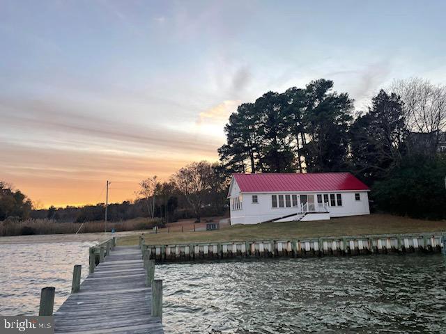 view of dock featuring a water view