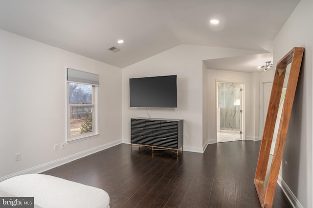 living area featuring vaulted ceiling, dark wood-style flooring, recessed lighting, and baseboards