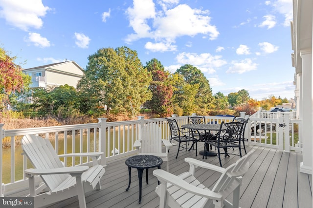 deck featuring outdoor dining space