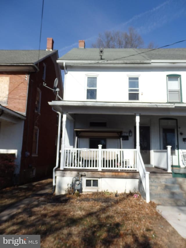 view of front of home with covered porch