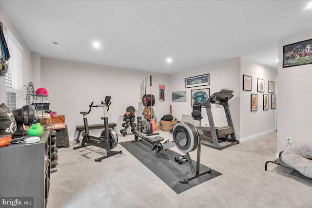 workout room featuring recessed lighting, carpet, and baseboards