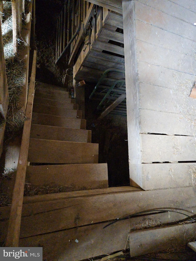 374 Finley Rd, Raphine, VA 24472 - view of staircase