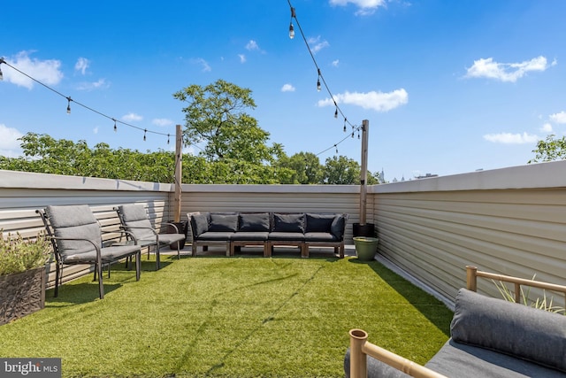 view of yard featuring an outdoor living space