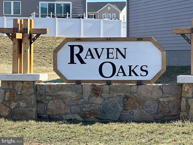 view of community / neighborhood sign