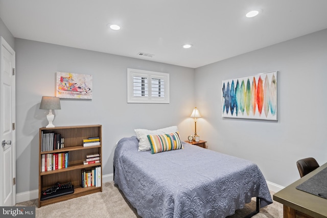 bedroom featuring carpet, visible vents, baseboards, and recessed lighting