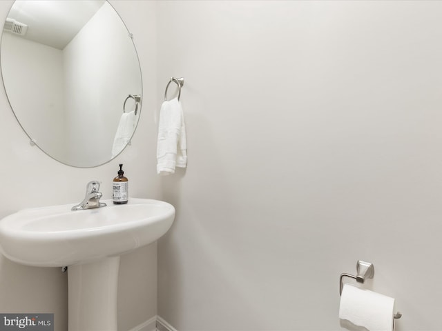 bathroom featuring visible vents