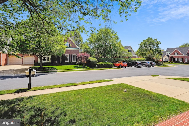 view of yard with a residential view