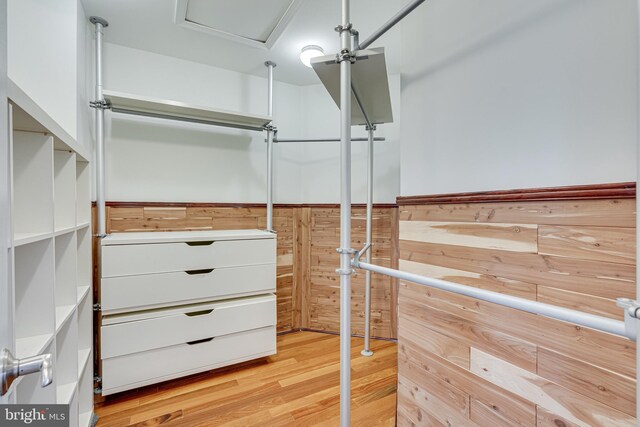 16309 Sandy Ridge Ct, Woodbridge, VA 22191 - walk in closet with light wood-style flooring