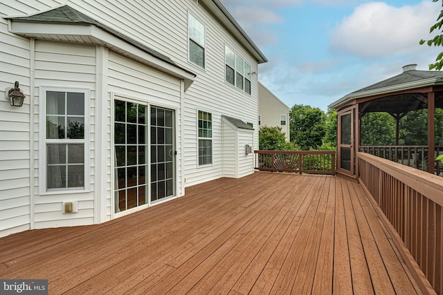16309 Sandy Ridge Ct, Woodbridge, VA 22191 - wooden terrace featuring a gazebo