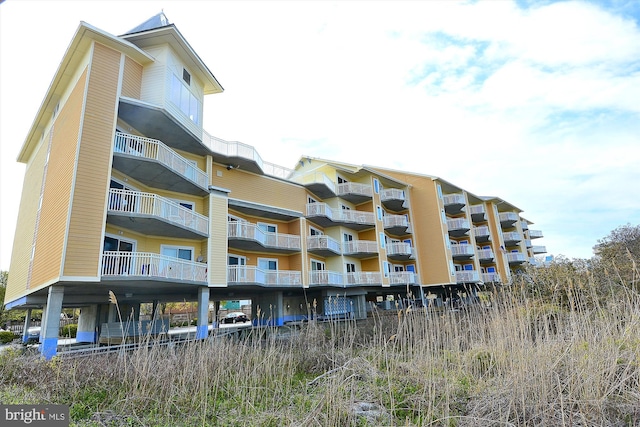 view of building exterior