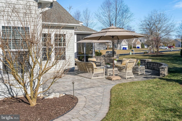 view of patio / terrace featuring an outdoor hangout area