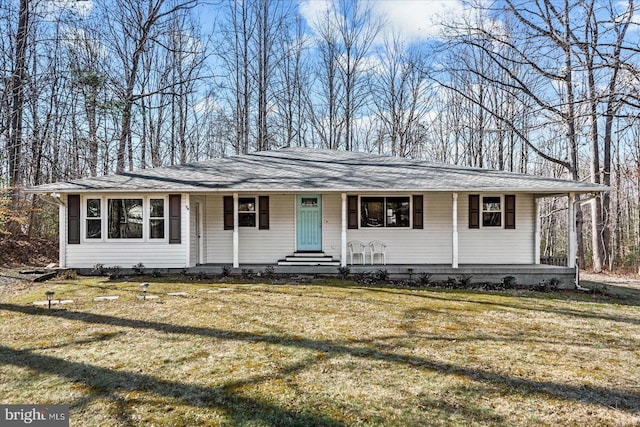 view of front of house with a front yard