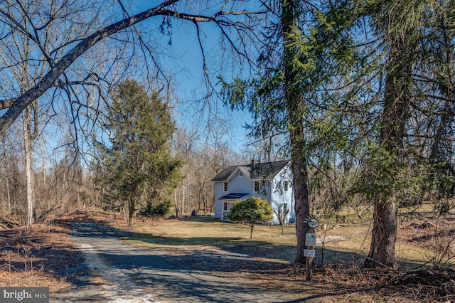 521 Brightfield Rd, Lutherville Timonium, MD 21093 - view of front of house with driveway and a front yard