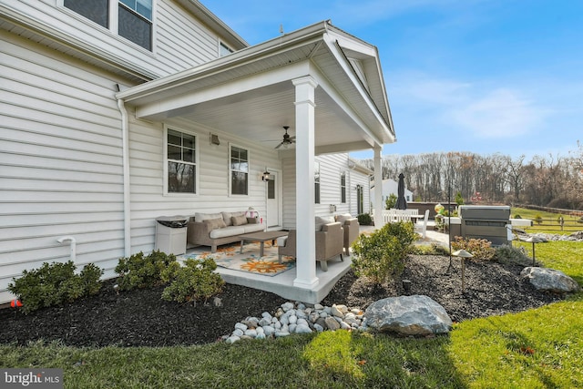 view of patio / terrace featuring ceiling fan and outdoor lounge area