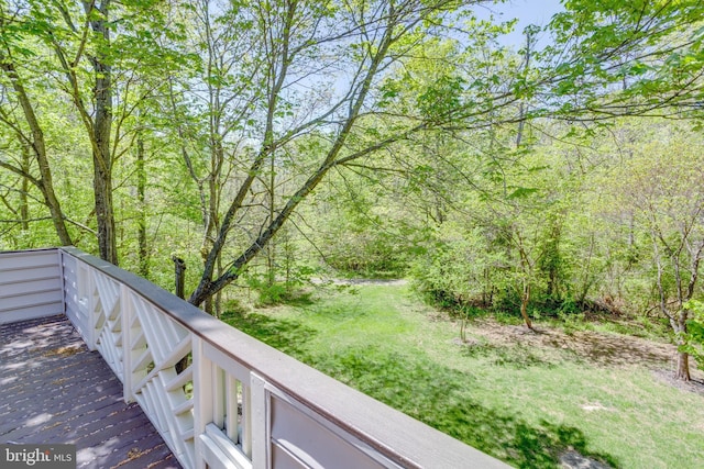 view of yard featuring a view of trees