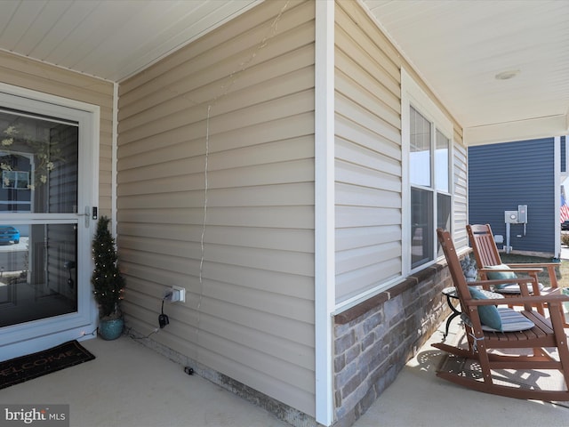 view of patio / terrace with covered porch