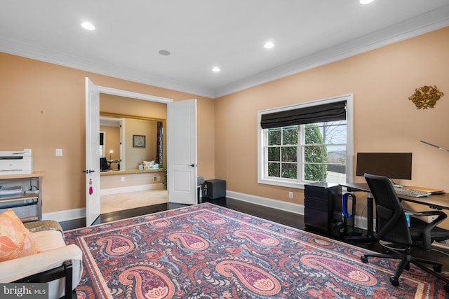 bedroom with ornamental molding, recessed lighting, baseboards, and wood finished floors