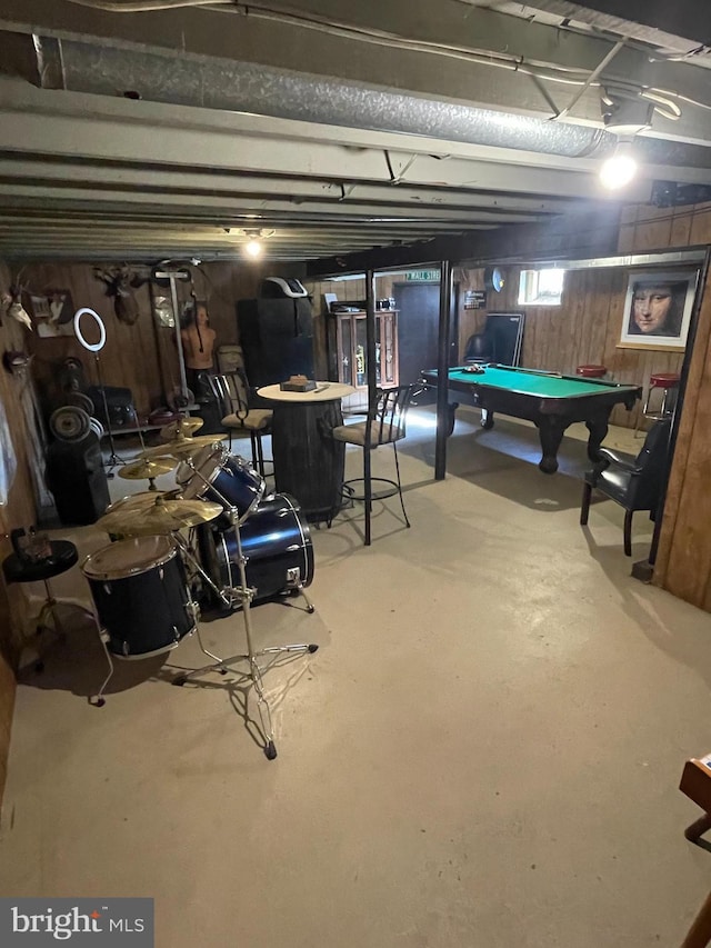 basement featuring pool table