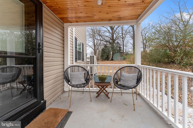 balcony with a ceiling fan