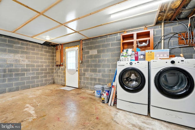 6254 Goulding Ct, Bealeton, VA 22712 - laundry area featuring washer and clothes dryer and concrete block wall