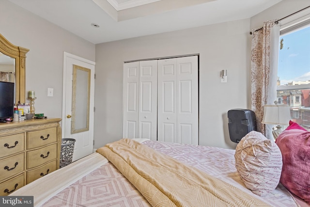 bedroom featuring a closet