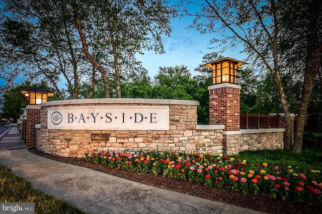 view of community / neighborhood sign