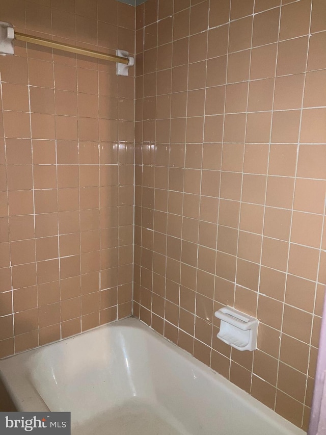 4143 Levick St, Philadelphia, PA 19135 - view of full bathroom