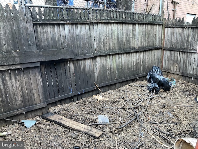 2516 S 6th St, Philadelphia, PA 19148 - exterior space with fence
