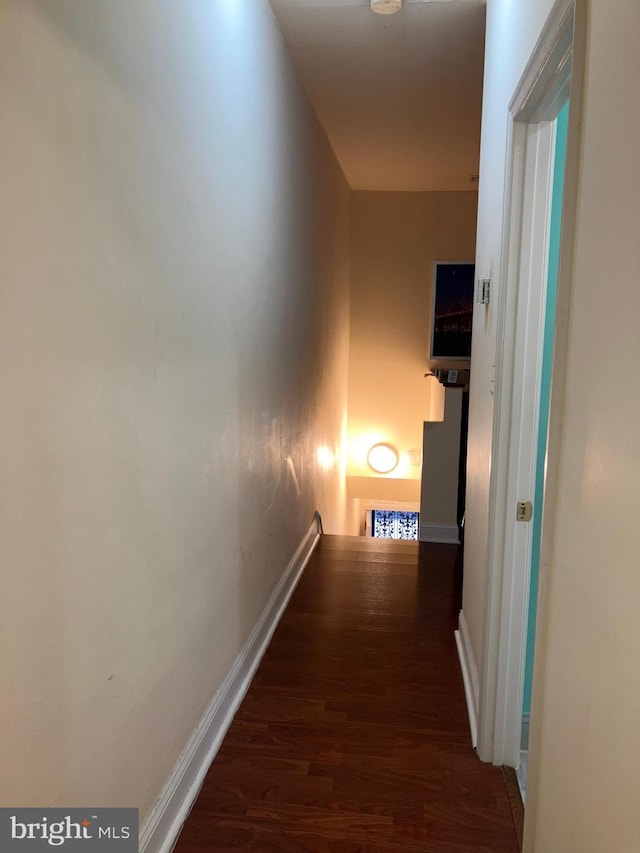 2516 S 6th St, Philadelphia, PA 19148 - hall featuring wood finished floors and baseboards