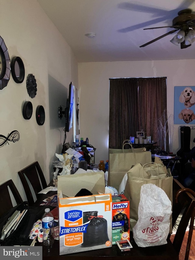 2516 S 6th St, Philadelphia, PA 19148 - dining space with a ceiling fan