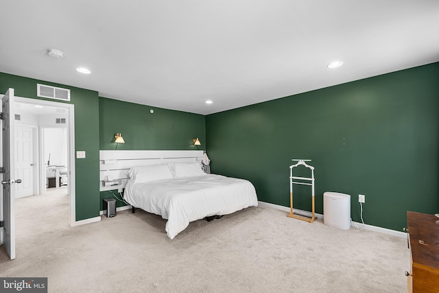 bedroom featuring baseboards, visible vents, carpet flooring, and recessed lighting