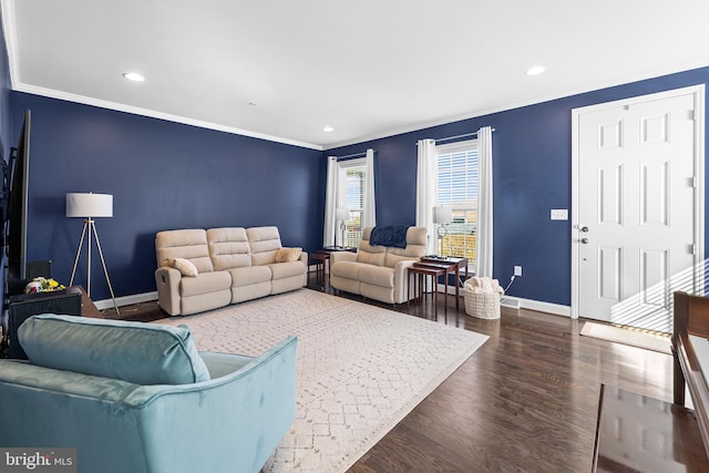 living room featuring ornamental molding, recessed lighting, dark wood finished floors, and baseboards