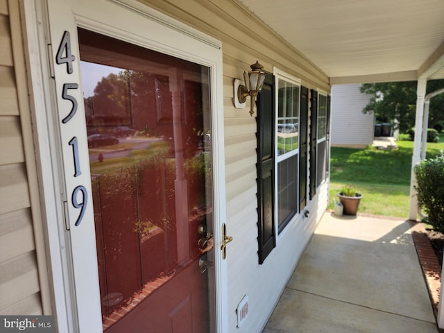 view of entrance to property