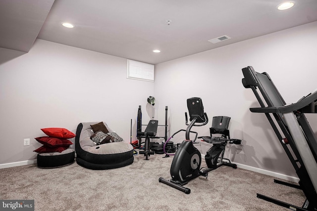 workout area featuring recessed lighting, carpet, visible vents, and baseboards