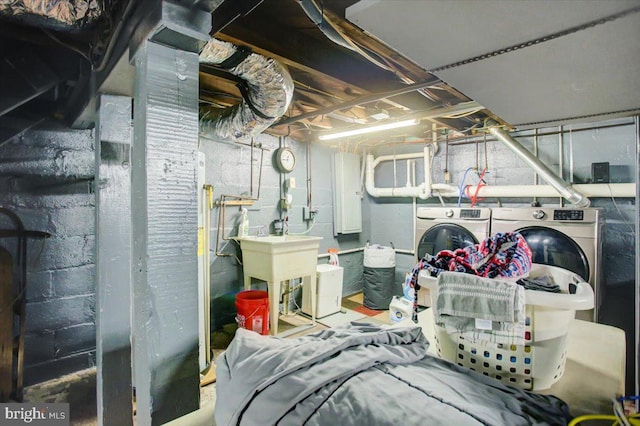 17035 Virginia Ave, Williamsport, MD 21795 - unfinished below grade area featuring washing machine and clothes dryer