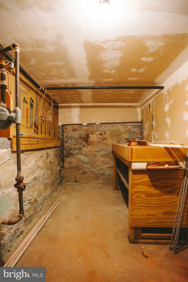 view of unfinished basement