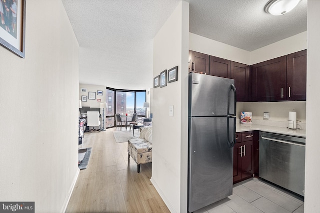 Listing photo 3 for 2018 Walnut St Unit 11F, Philadelphia PA 19103