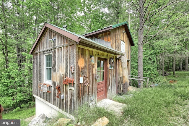 60 Fernwood Ln, Fairfield, PA 17320 - view of outbuilding with a forest view