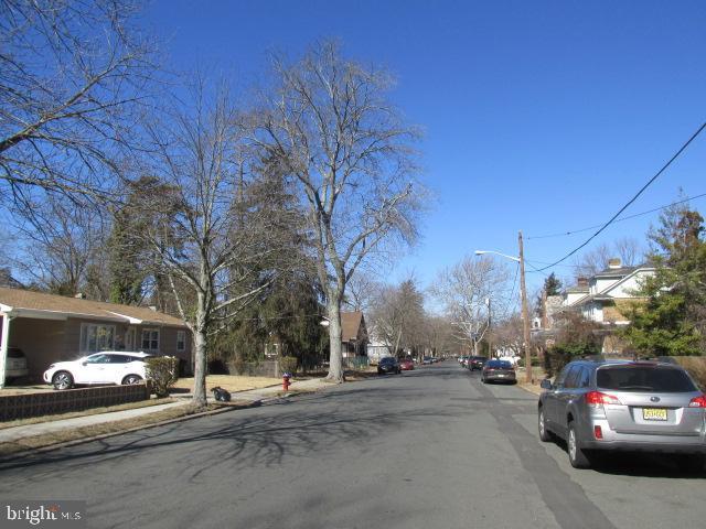 Listing photo 2 for 8 Stacey Ave, Trenton NJ 08618