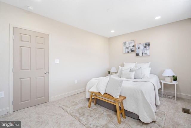 bedroom featuring recessed lighting, visible vents, carpet floors, and baseboards