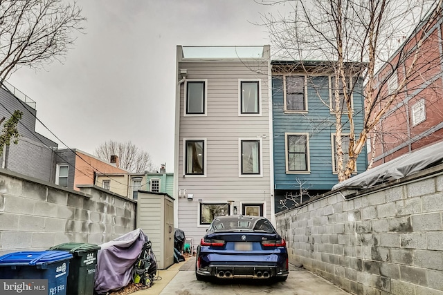 exterior space featuring fence