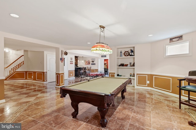 playroom with pool table, built in shelves, recessed lighting, and a decorative wall