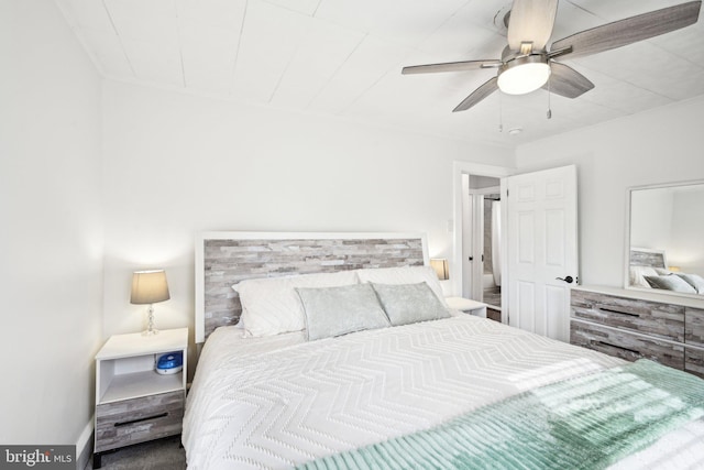 bedroom featuring ceiling fan