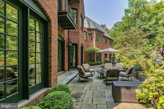 view of patio featuring outdoor lounge area