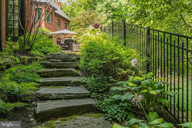 view of yard featuring fence