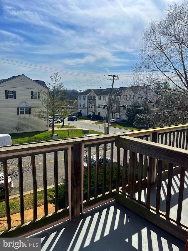 Listing photo 3 for 2500 Markham Unit 2, Hyattsville MD 20785