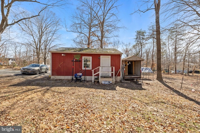 view of outbuilding featuring an outbuilding