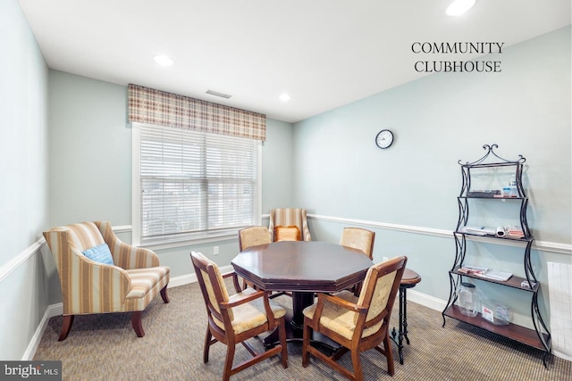 dining area featuring carpet floors, baseboards, visible vents, and recessed lighting