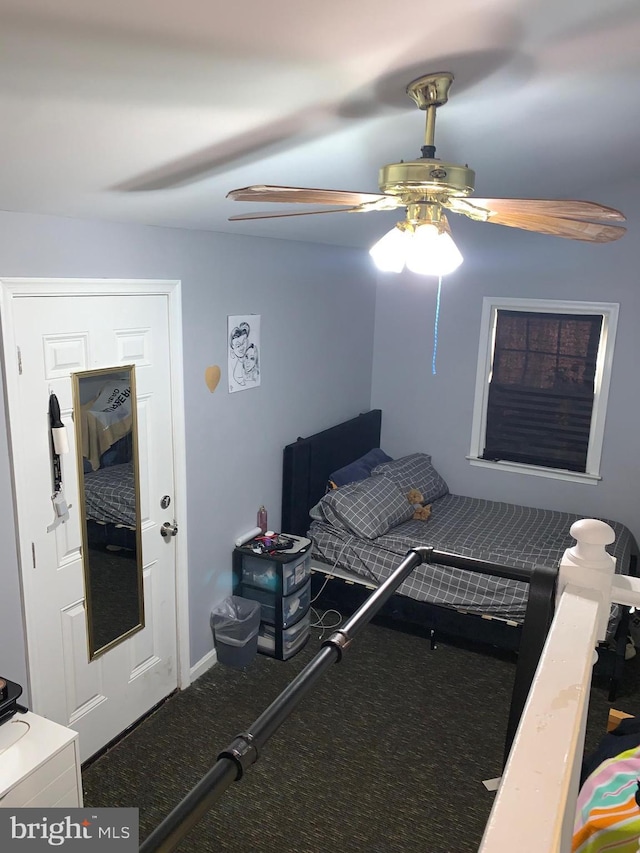 bedroom with a ceiling fan