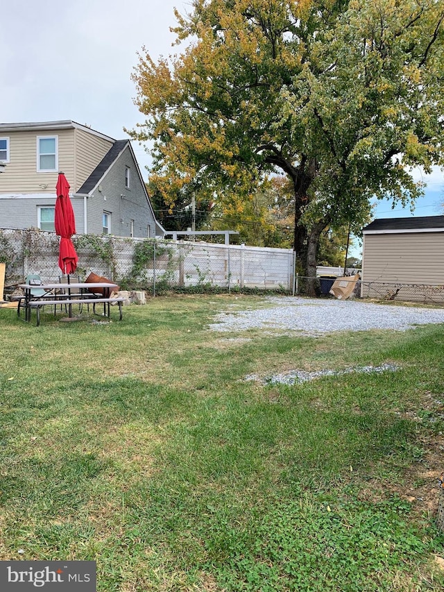 view of yard featuring fence